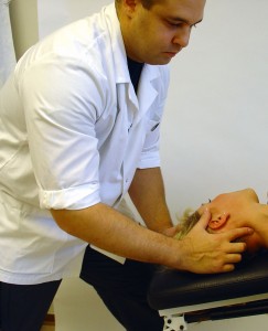 PRT, Positional Release therapy av muskler i halsryggen.